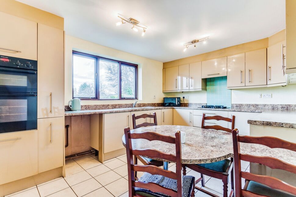 2 bedroom Detached House for sale, Lindale Lane, Kirkhamgate, WF2 £400,000