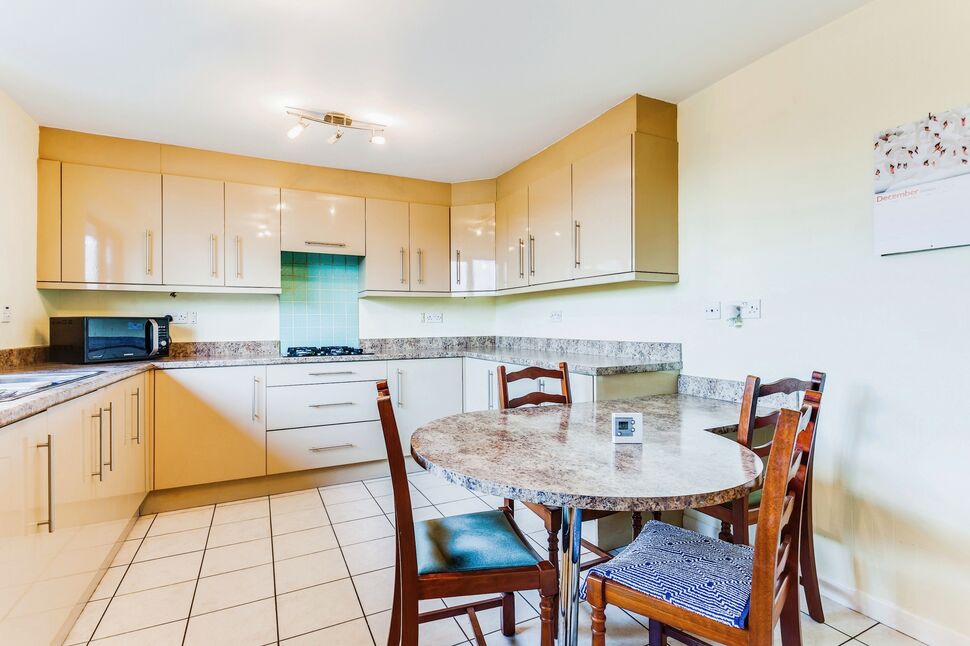 2 bedroom Detached House for sale, Lindale Lane, Kirkhamgate, WF2 £