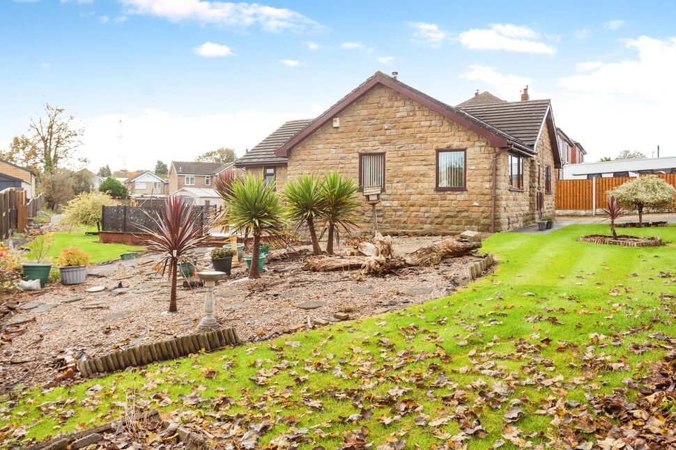 2 bedroom Detached House for sale, Lindale Lane, Kirkhamgate, WF2 £400,000