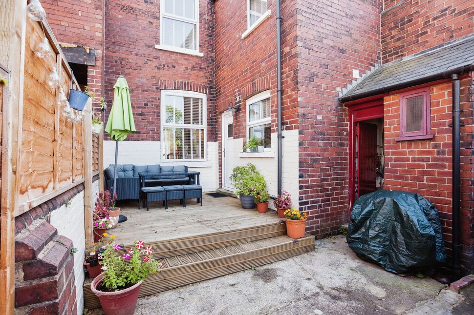3 bedroom Mid Terrace House for sale, Agbrigg Road, Wakefield, WF1 £