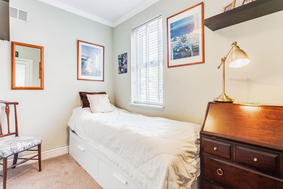 3 bedroom Mid Terrace House for sale, Agbrigg Road, Wakefield, WF1 £