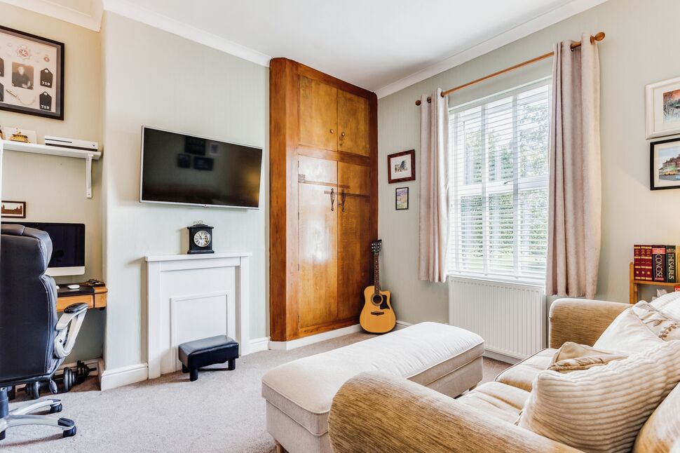 3 bedroom Mid Terrace House for sale, Agbrigg Road, Wakefield, WF1 £