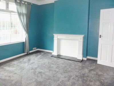 Dewsbury Road, 2 bedroom Mid Terrace House to rent, £950 pcm