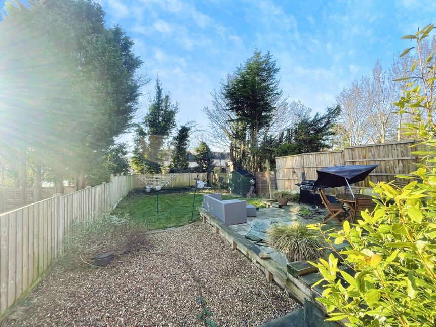 3 bedroom Semi Detached House for sale, Dewsbury Road, Wakefield, WF2