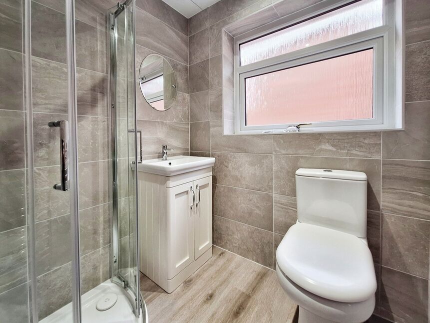 3 bedroom Detached House for sale, Woodland Rise, Wakefield, WF2 £270,000