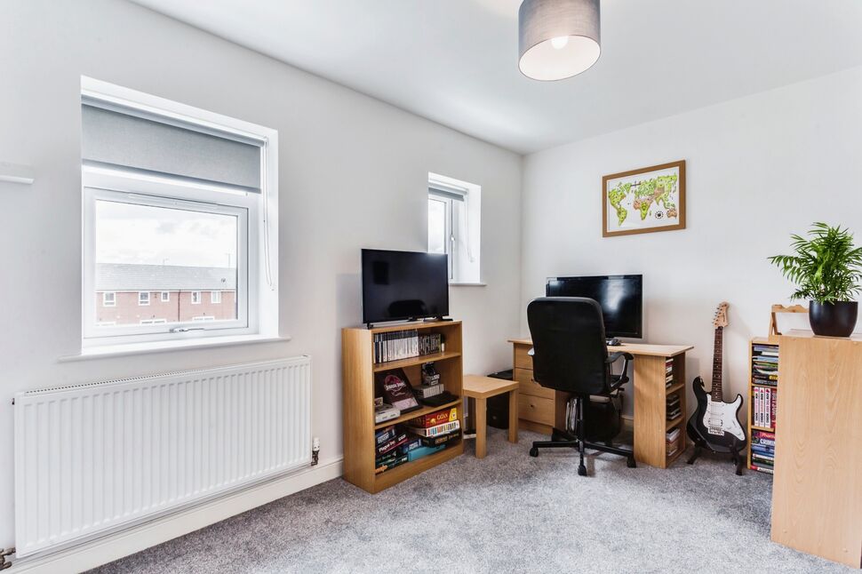 2 bedroom End Terrace House for sale, Elizabeth Court, Wakefield, WF2