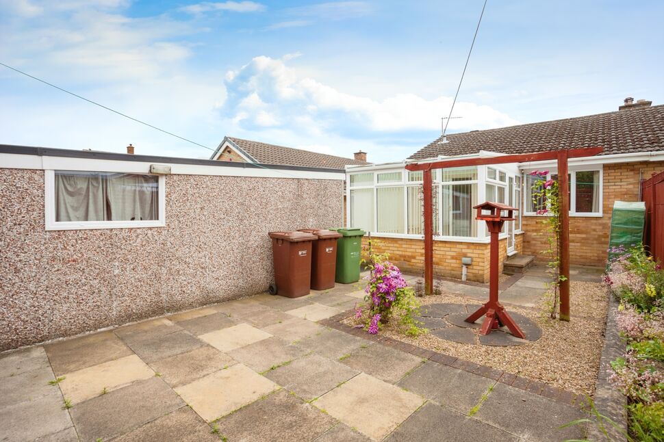 2 bedroom Semi Detached Bungalow for sale, Grampian Avenue, Wakefield, WF2 £200,000