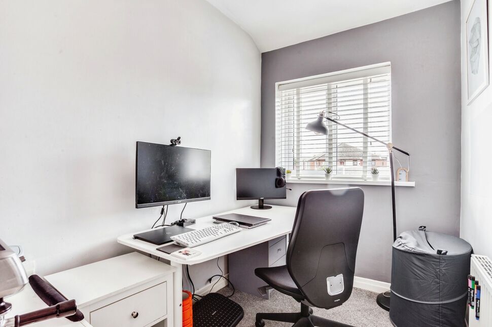 3 bedroom Semi Detached House for sale, Hall Park Avenue, Crofton, WF4