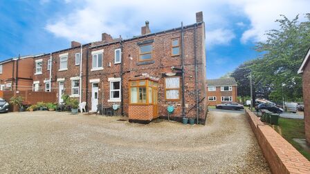 Bolus Lane, 3 bedroom End Terrace House for sale, £160,000