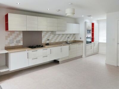 3 bedroom Detached House to rent