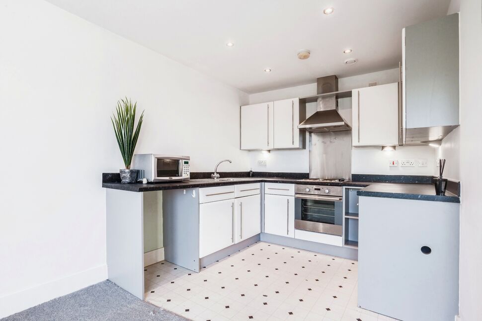 Main image of 2 bedroom Flat for sale, Royal Troon Mews, Wakefield, West Yorkshire, WF1