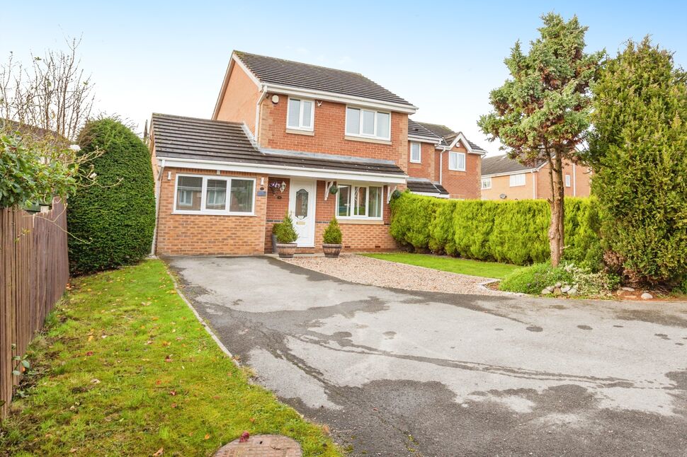 Main image of 4 bedroom Semi Detached House for sale, Holby Square, Wakefield, West Yorkshire, WF2