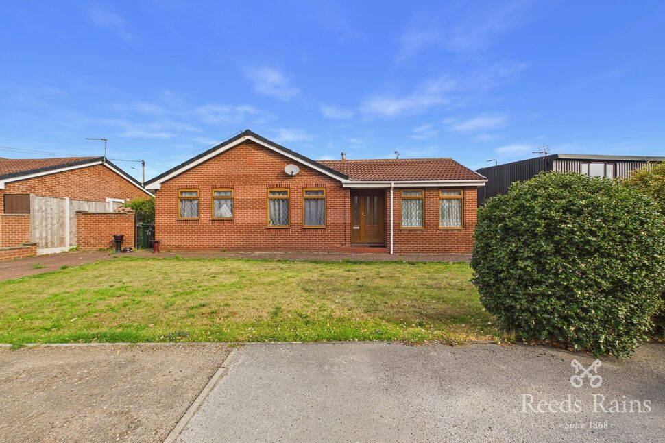 Main image of 3 bedroom Detached Bungalow for sale, Hall Croft, Normanton, West Yorkshire, WF6