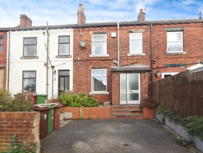 1 bedroom Mid Terrace House to rent