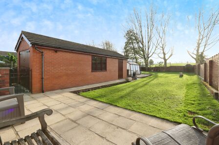 Station Road, 3 bedroom Detached House for sale, £350,000