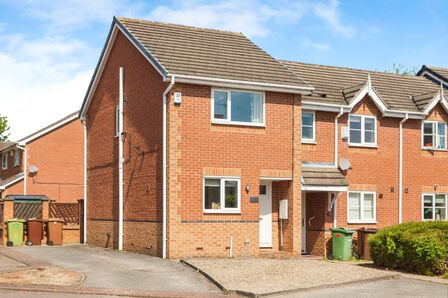2 bedroom End Terrace House for sale