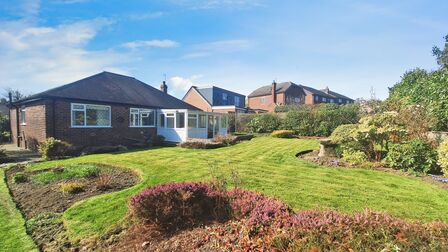 Ouchthorpe Lane, 2 bedroom Detached House for sale, £325,000