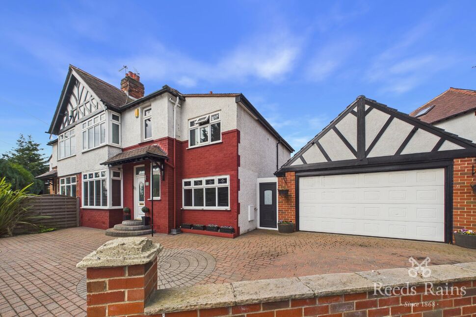 4 bedroom Semi Detached House for sale