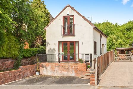 2 bedroom Detached House for sale