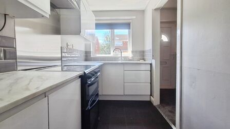 Maybush Road, 2 bedroom Semi Detached House for sale, £145,000