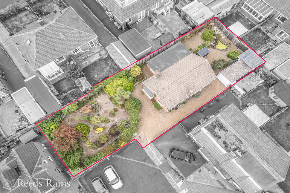 Main image of 4 bedroom Detached Bungalow for sale, Greenfield Road, Ossett, West Yorkshire, WF5