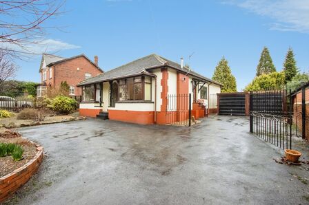 Aberford Road, 2 bedroom Detached Bungalow for sale, &pound;450,000