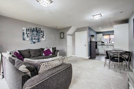 2 bedroom Detached House for sale