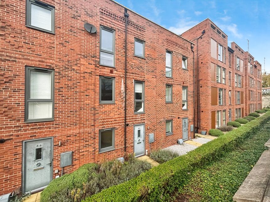 Main image of 2 bedroom  House to rent, Carnforth Avenue, Wakefield, West Yorkshire, WF1