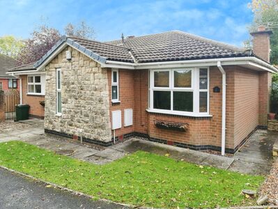 Inglewood, 3 bedroom Detached Bungalow to rent, £1,200 pcm