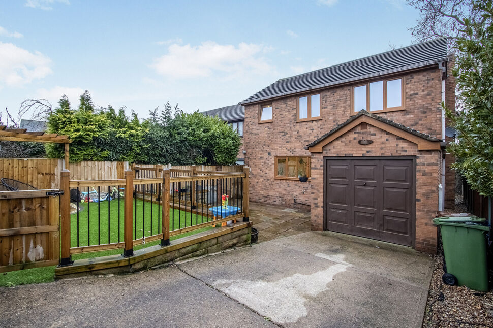 Main image of 4 bedroom Detached House for sale, Church Road, Normanton, West Yorkshire, WF6
