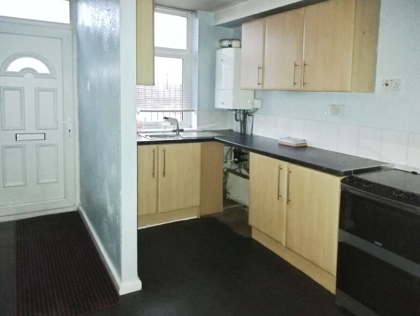 Main image of 2 bedroom Flat to rent, Station Lane, Featherstone, West Yorkshire, WF7