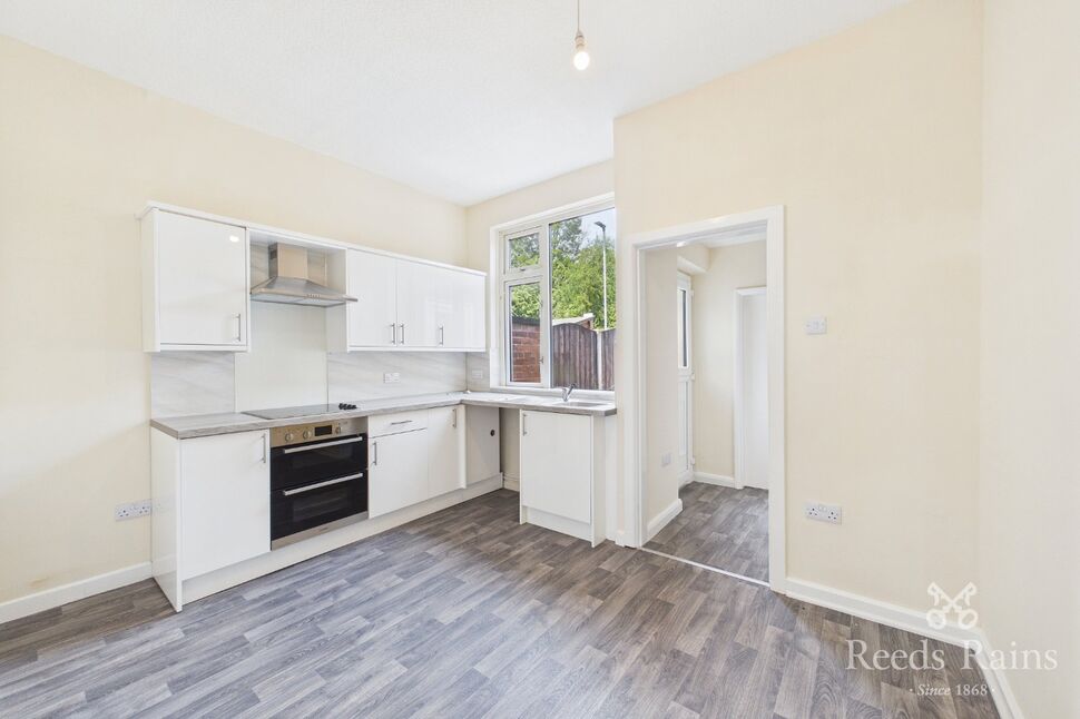 Main image of 3 bedroom Mid Terrace House to rent, Doncaster Road, Crofton, West Yorkshire, WF4