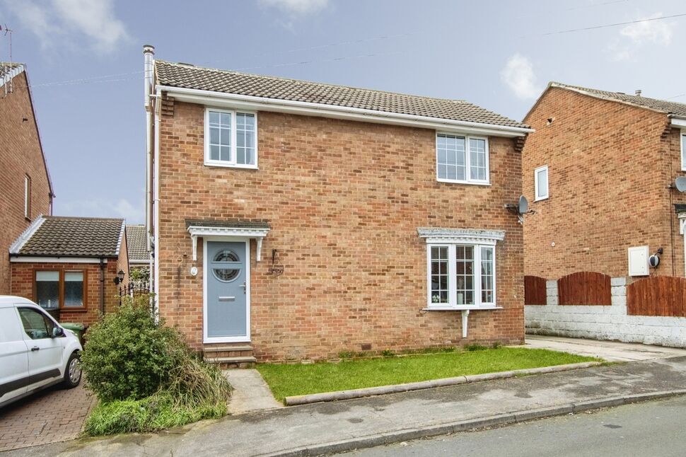 Main image of 3 bedroom Detached House for sale, Sandown Avenue, Crofton, West Yorkshire, WF4
