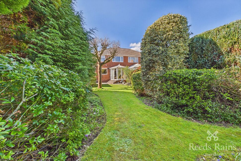 Main image of 3 bedroom Semi Detached House to rent, Cyprus Avenue, Wakefield, West Yorkshire, WF1