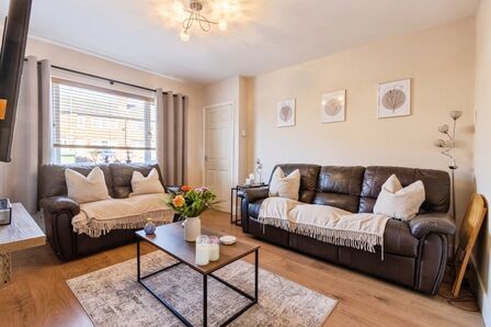 2 bedroom Mid Terrace House for sale