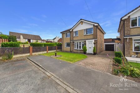 Potters Croft, 3 bedroom Detached House for sale, &pound;350,000