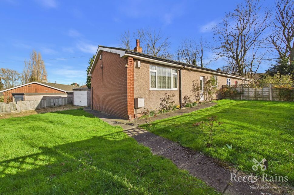 3 bedroom Semi Detached Bungalow for sale