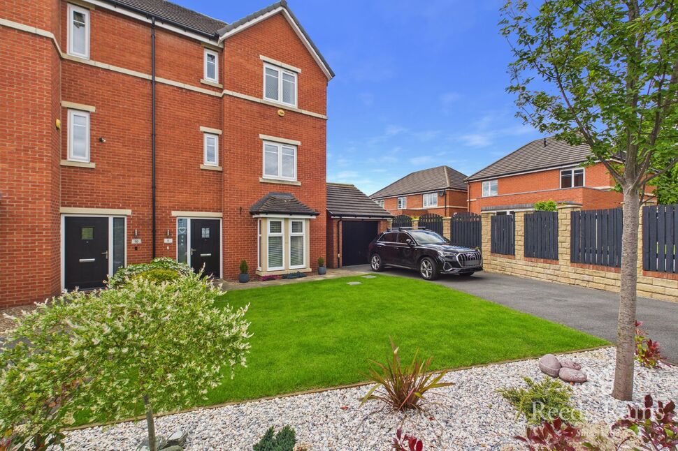 Main image of 4 bedroom Semi Detached House for sale, Cotham Drive, Wakefield, West Yorkshire, WF2