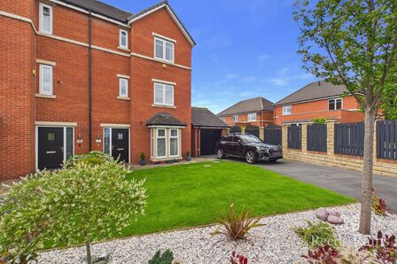 4 bedroom Semi Detached House for sale