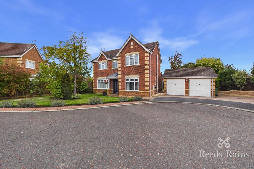 4 bedroom Detached House for sale
