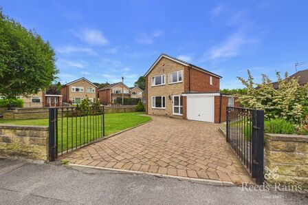Lyndale Drive, 4 bedroom Detached House for sale, &pound;400,000