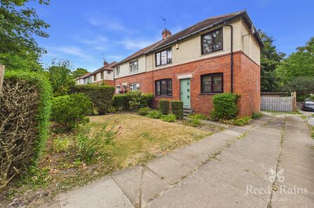 Broadway, 3 bedroom Semi Detached House for sale, &pound;200,000