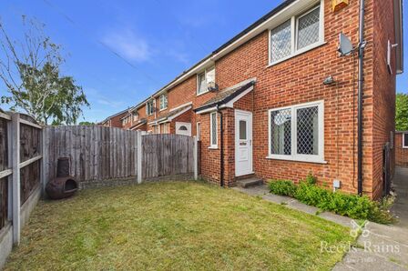 Silcoates Street, 2 bedroom End Terrace House to rent, &pound;950 pcm