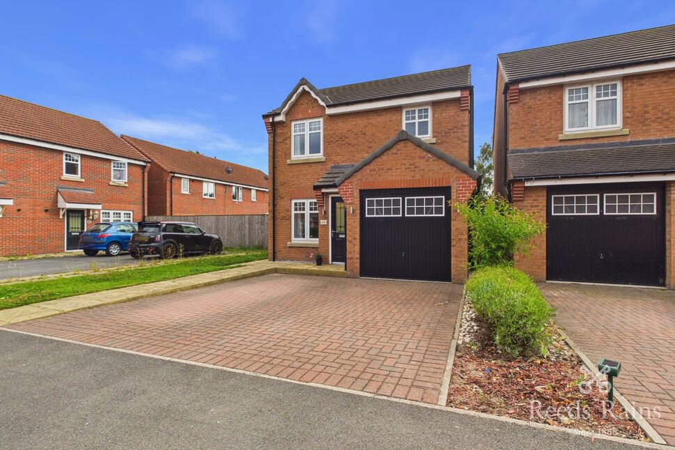 Main image of 3 bedroom Detached House for sale, Herbage View, Crofton, West Yorkshire, WF4