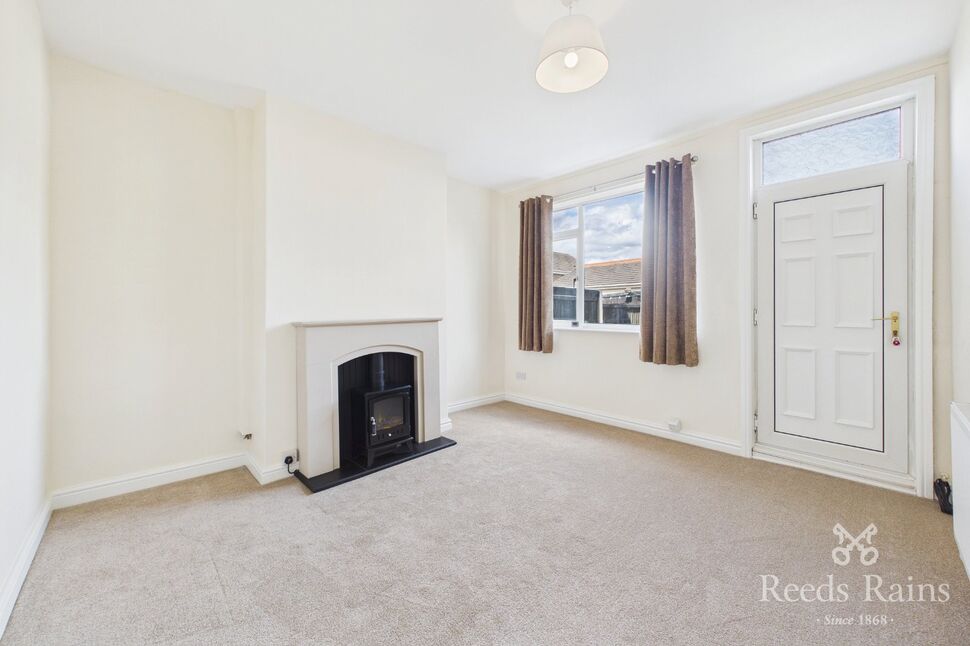Main image of 2 bedroom Mid Terrace House for sale, Garden Row, Crofton, West Yorkshire, WF4
