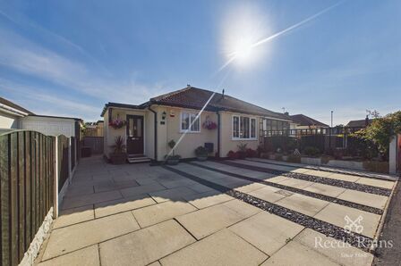 2 bedroom Semi Detached Bungalow for sale