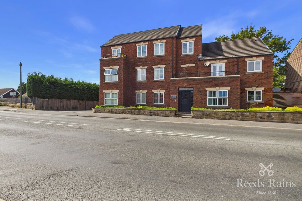 Main image of 2 bedroom Flat for sale, Wobourn Court, Ossett, West Yorkshire, WF5