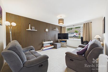 2 bedroom Semi Detached Bungalow for sale