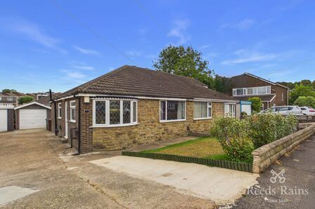 2 bedroom Semi Detached Bungalow for sale