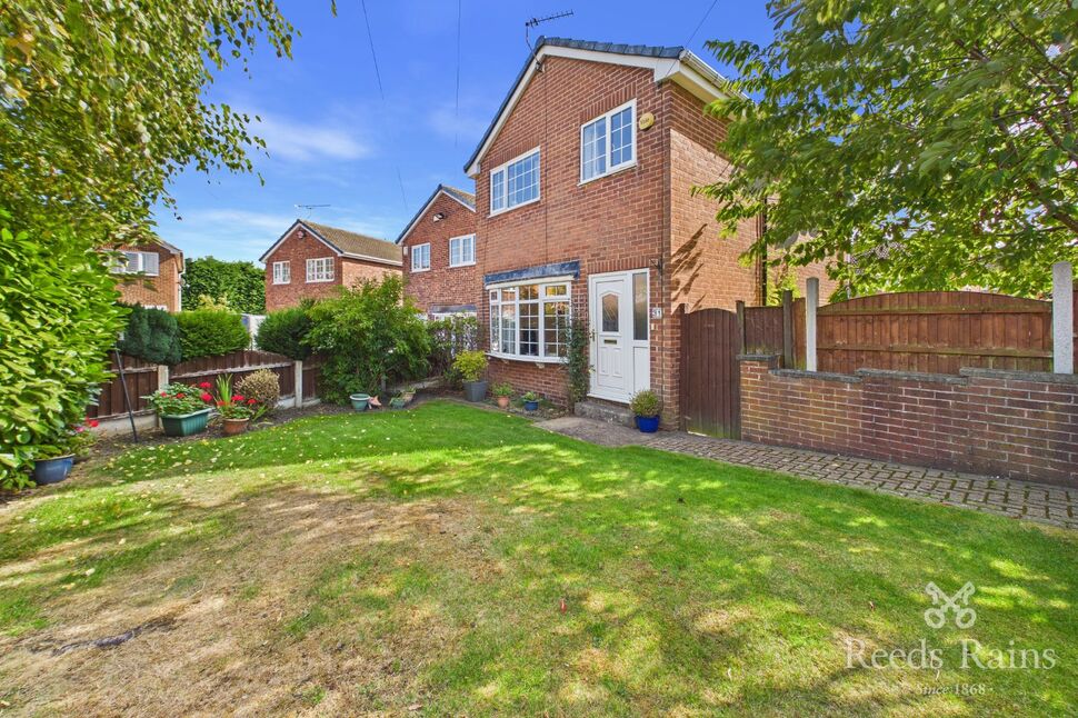 Main image of 3 bedroom Detached House for sale, Newton Drive, Wakefield, West Yorkshire, WF1